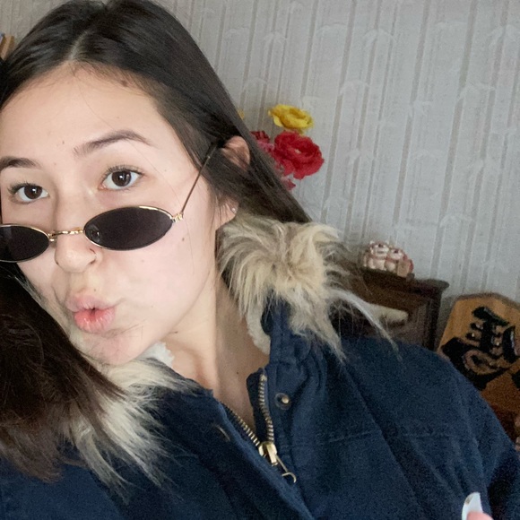 2 PAIRS OF CUTE SUNGLASSES - Picture 4 of 5